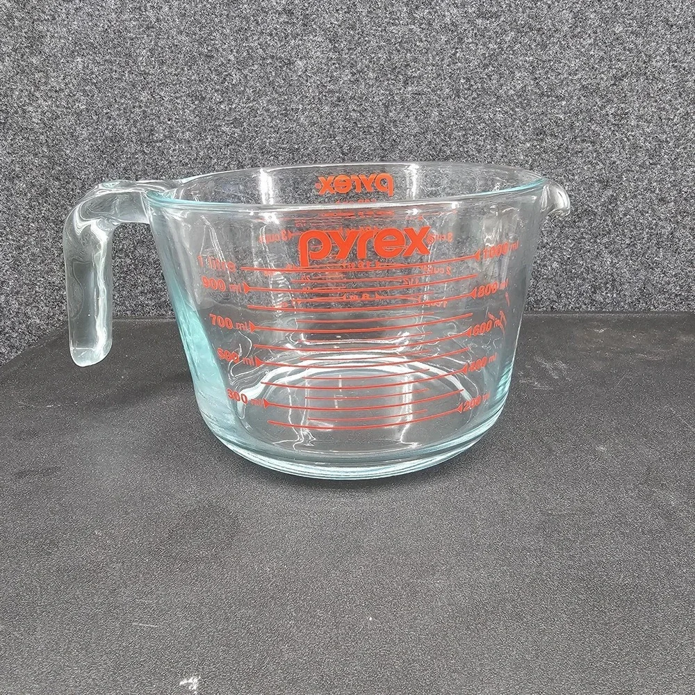 Pyrex 4 Cup 32 Oz. Glass Measuring Cup Mixing Bowl Red Letter Made‎ in USA
